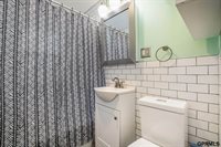 814 North 76th Street, Omaha, NE 68114