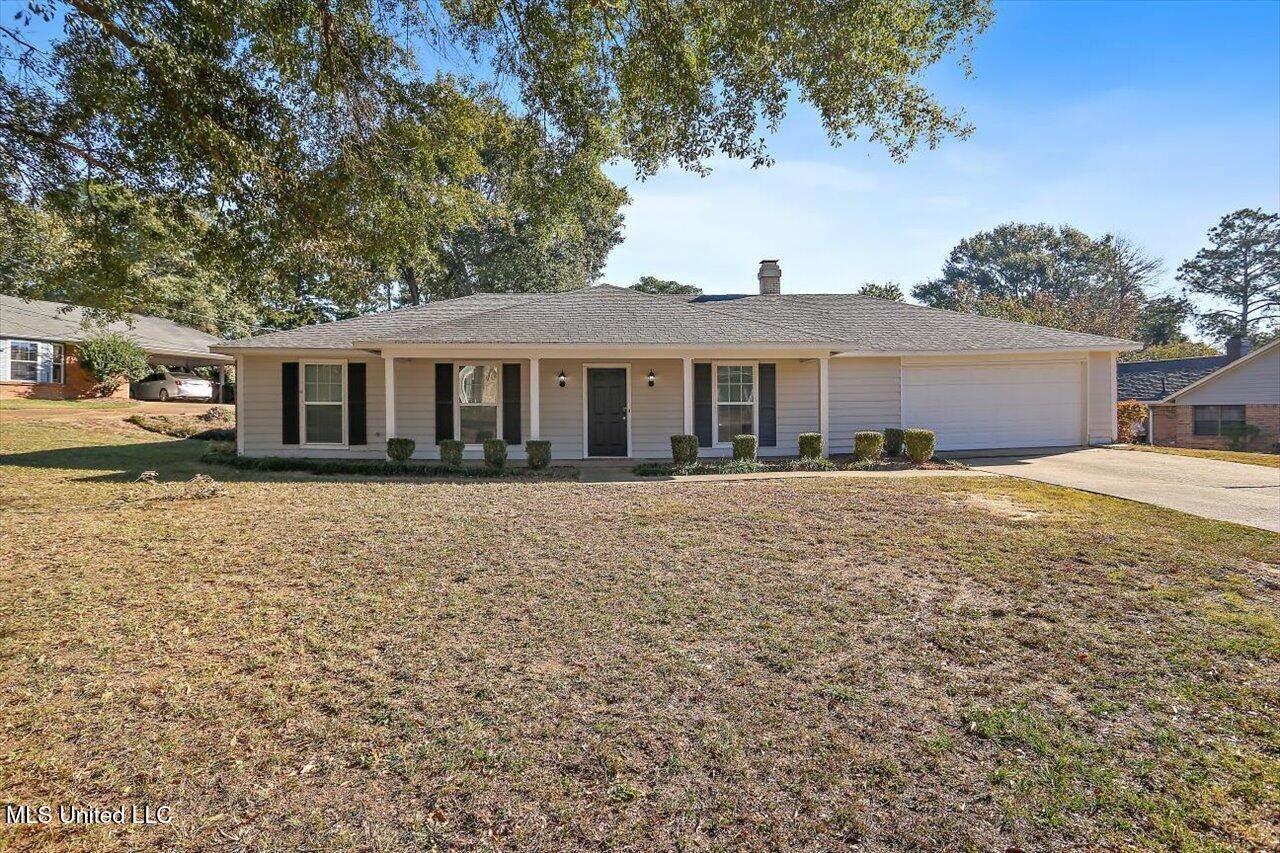 310 Longmeadow Drive, Ridgeland, MS 39157