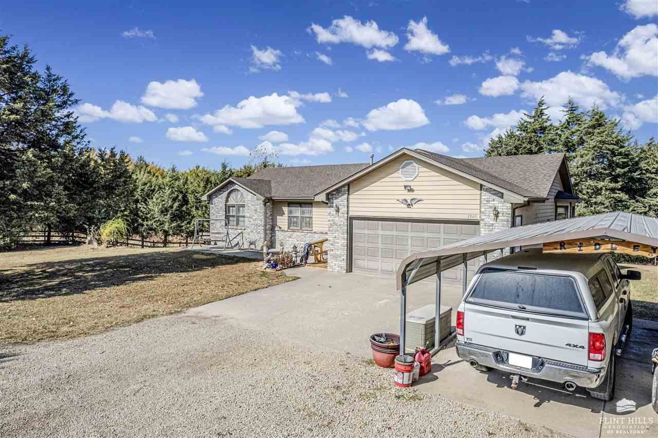 2926 Eagle Ridge Road, Milford, KS 66514