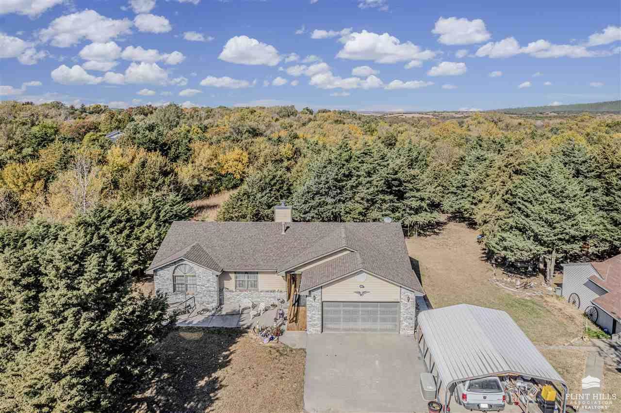 2926 Eagle Ridge Road, Milford, KS 66514