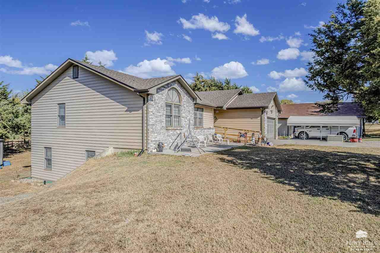 2926 Eagle Ridge Road, Milford, KS 66514