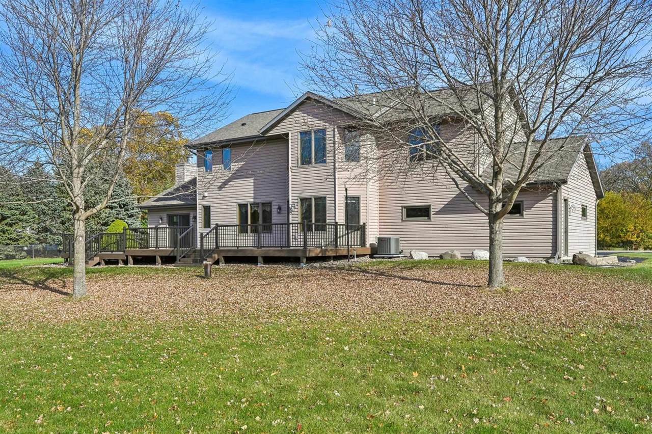 5837 North Violet View, Harmony, WI 53563