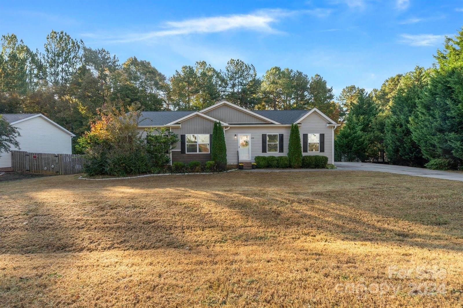 208 Brook Creek Drive, Troutman, NC 28166