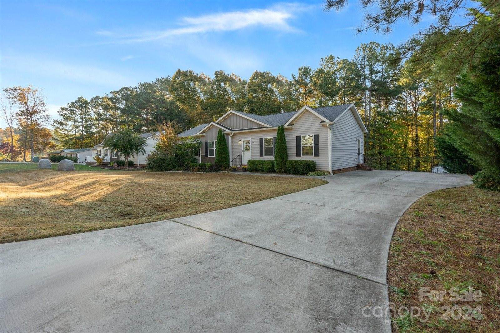 208 Brook Creek Drive, Troutman, NC 28166