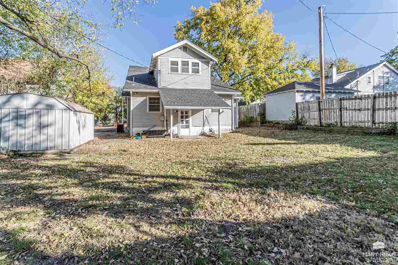 110 NE 10th Street, Abilene, KS 67410