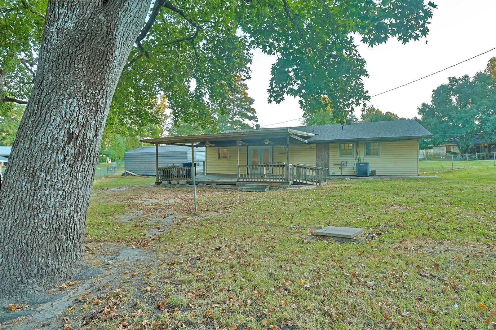 2026 Ruth St, Leesville, LA 71446