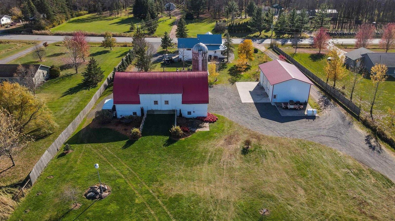 9582 County Road Bb, Marshfield, WI 54449