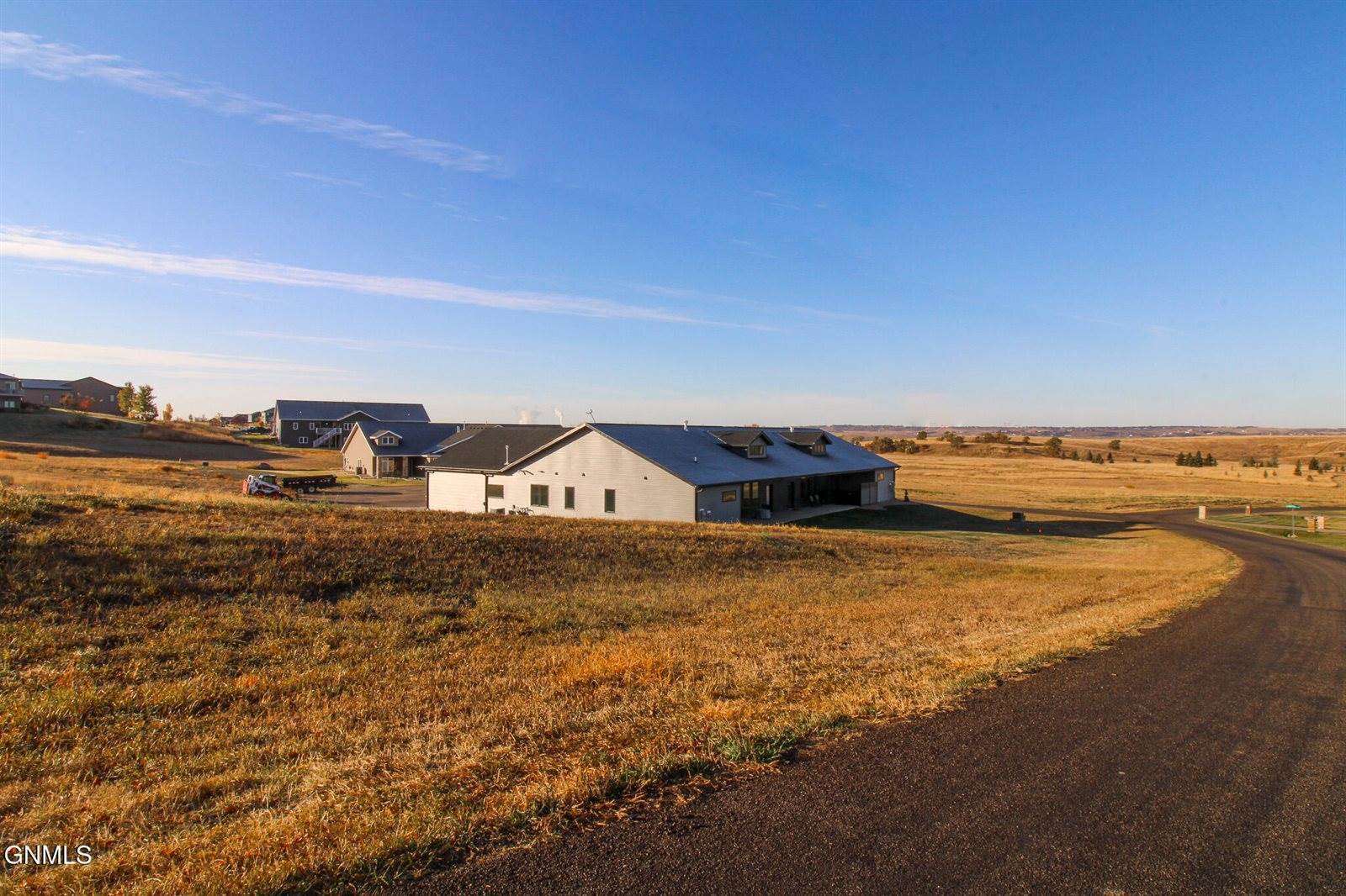 8127 Hawktree Drive, Bismarck, ND 58503