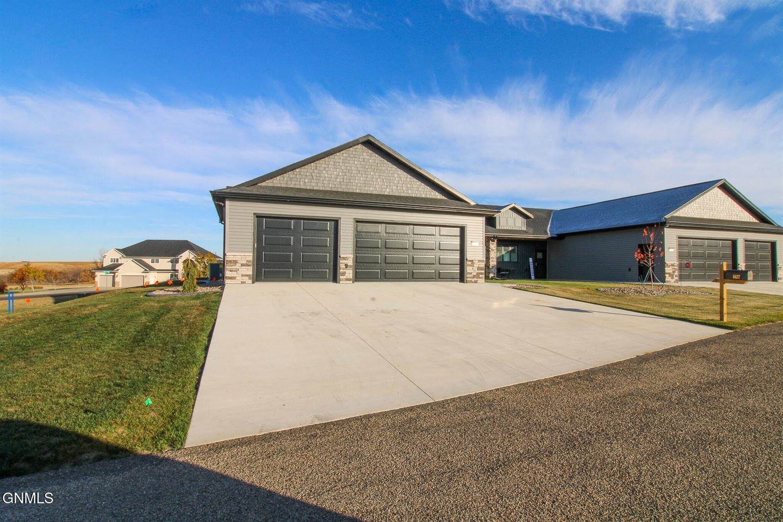 8127 Hawktree Drive, Bismarck, ND 58503