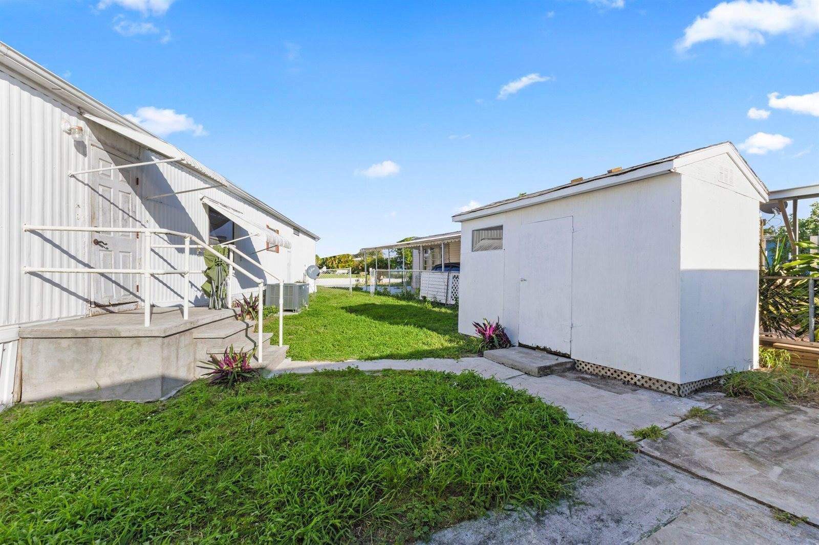 7180 SE Ridgeway Terrace, Hobe Sound, FL 33455