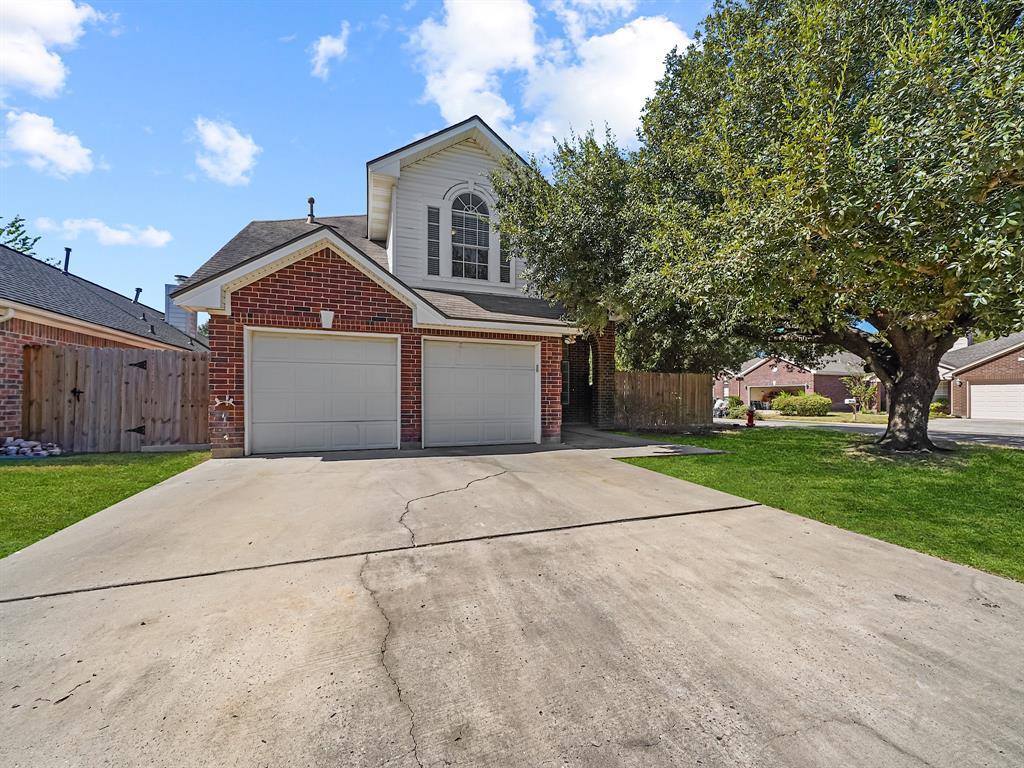 902 Juniper Ct Court, Tomball, TX 77375