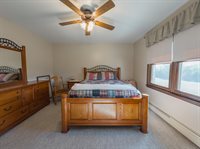 7850 SW Indian Hills RD, Auburn, KS 66402