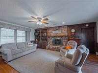 7850 SW Indian Hills RD, Auburn, KS 66402