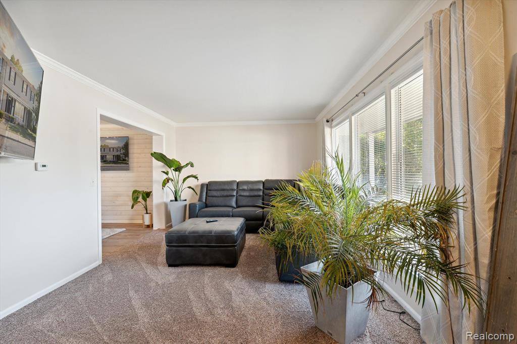 13365 Lake Point Boulevard, Van Buren Township, MI 48111