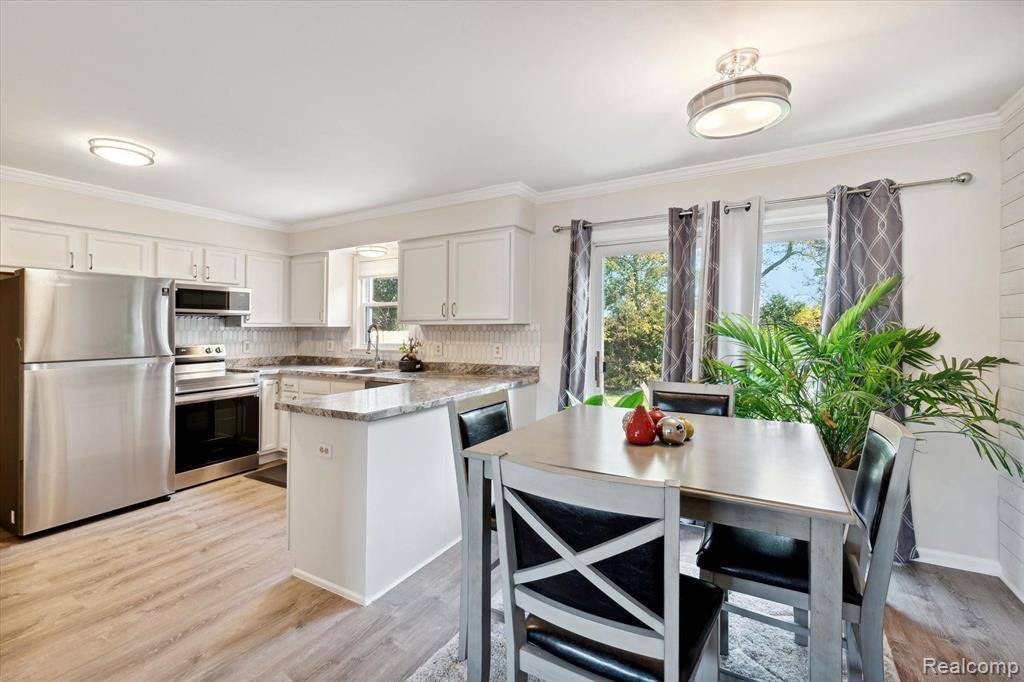 13365 Lake Point Boulevard, Van Buren Township, MI 48111