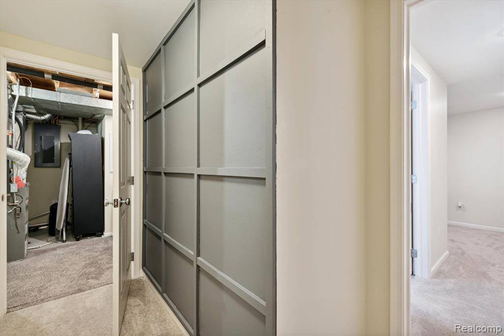 13365 Lake Point Boulevard, Van Buren Township, MI 48111