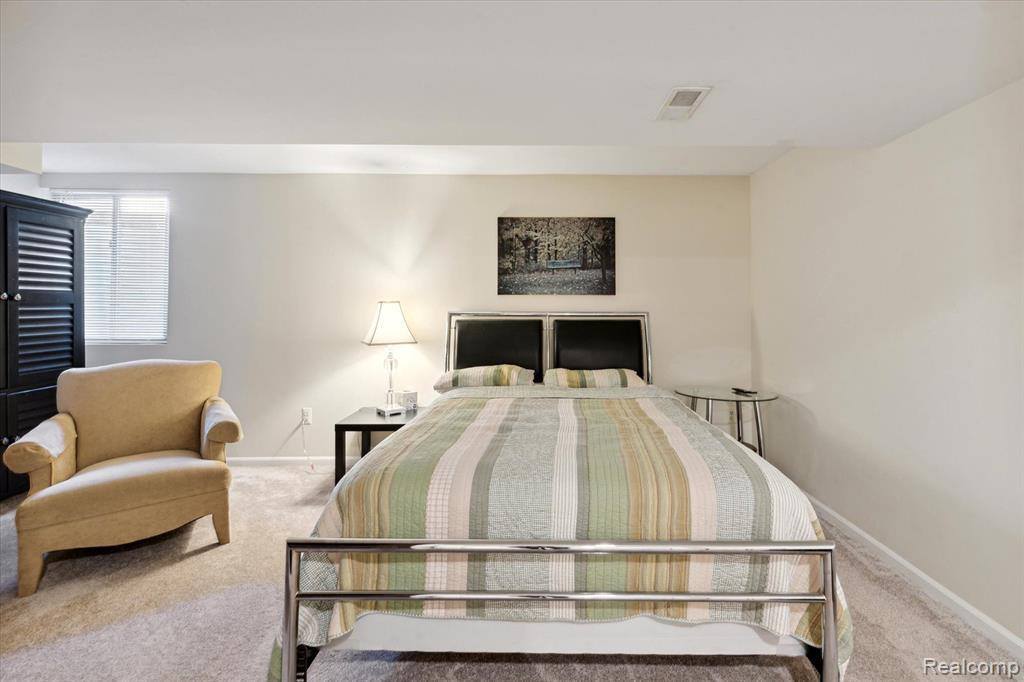 13365 Lake Point Boulevard, Van Buren Township, MI 48111