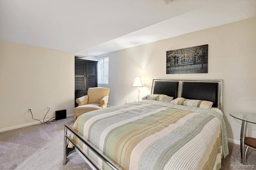 13365 Lake Point Boulevard, Van Buren Township, MI 48111