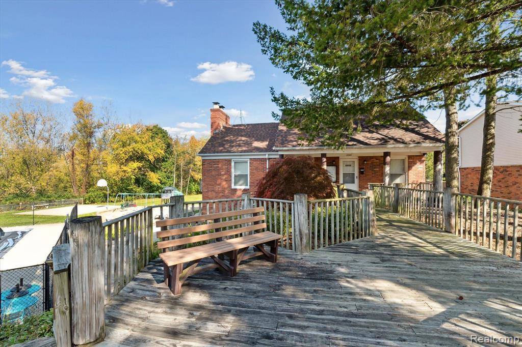 13365 Lake Point Boulevard, Van Buren Township, MI 48111