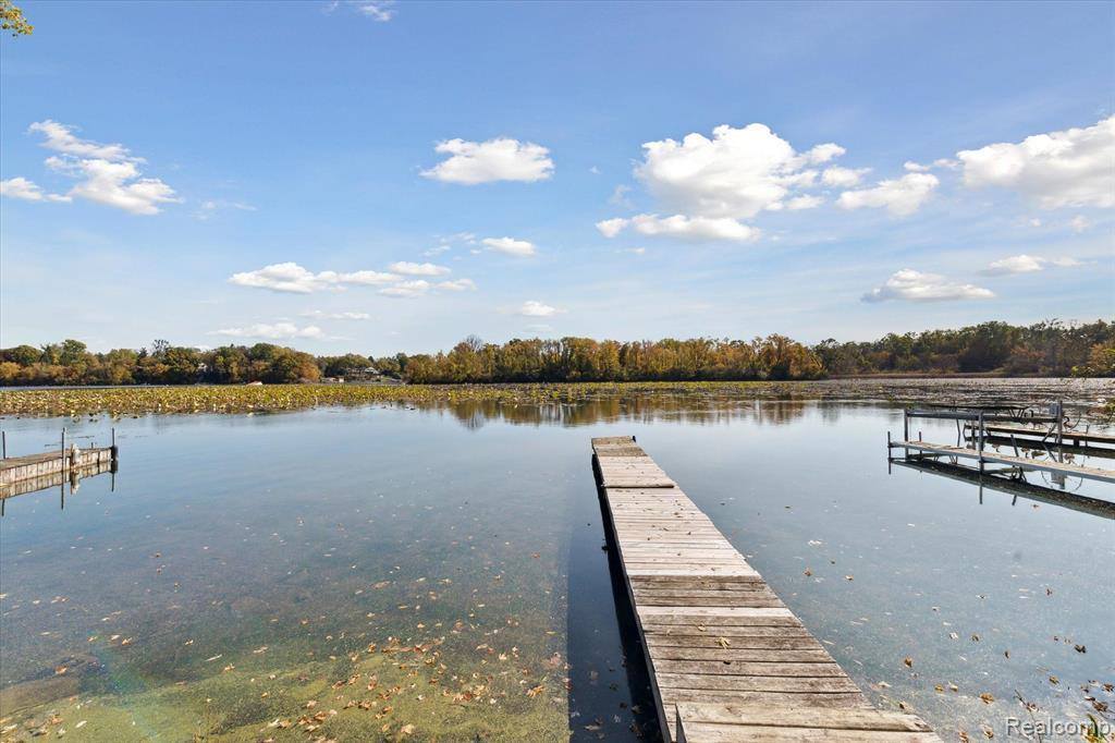13365 Lake Point Boulevard, Van Buren Township, MI 48111