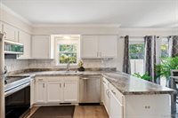 13365 Lake Point Boulevard, Van Buren Township, MI 48111