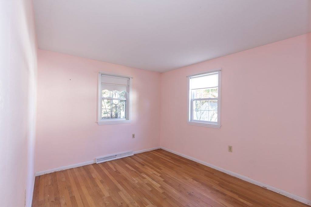 215 Remington St, Lowell, MA 01852