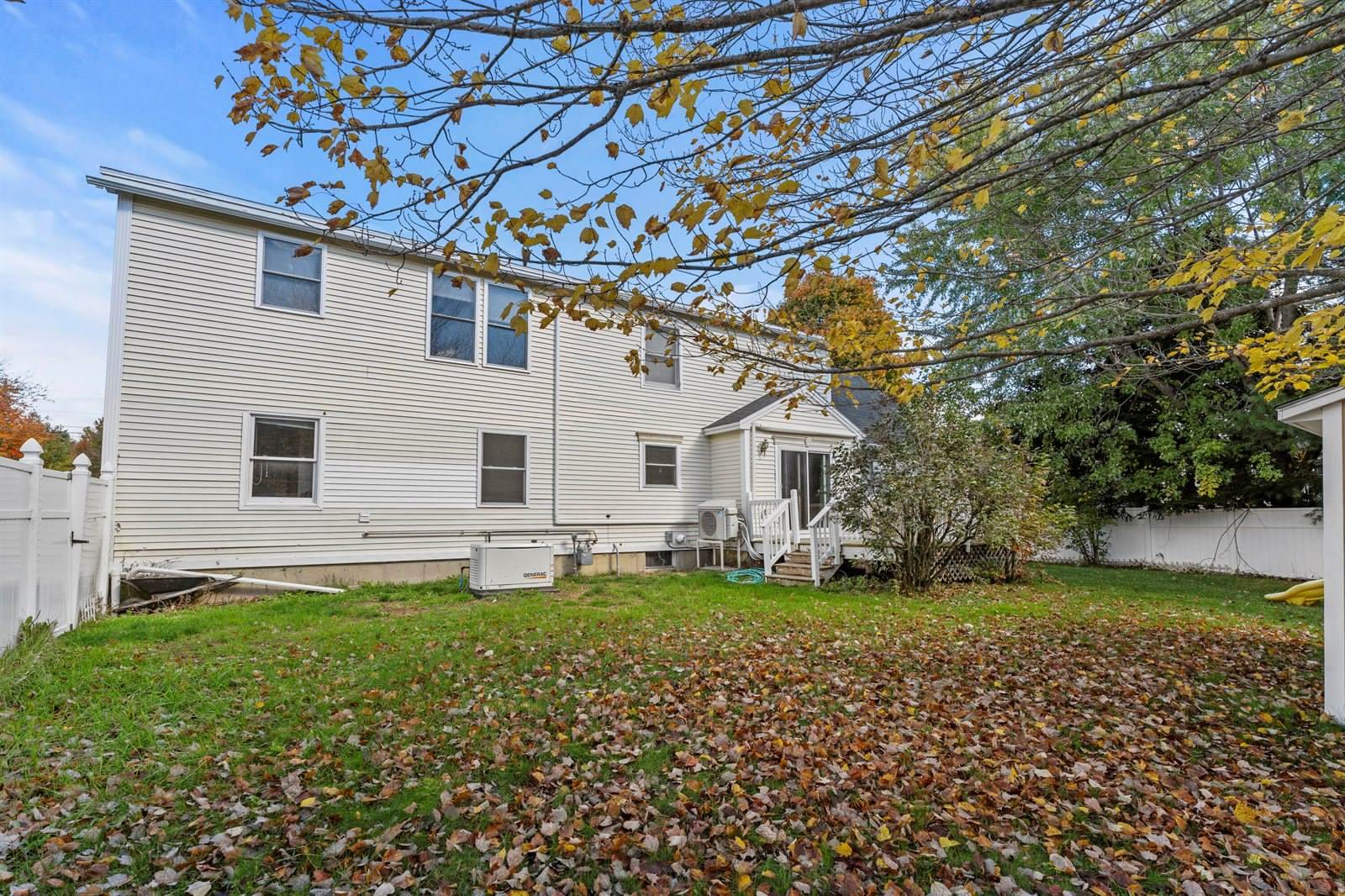 15 Country Way, Brewer, ME 04412