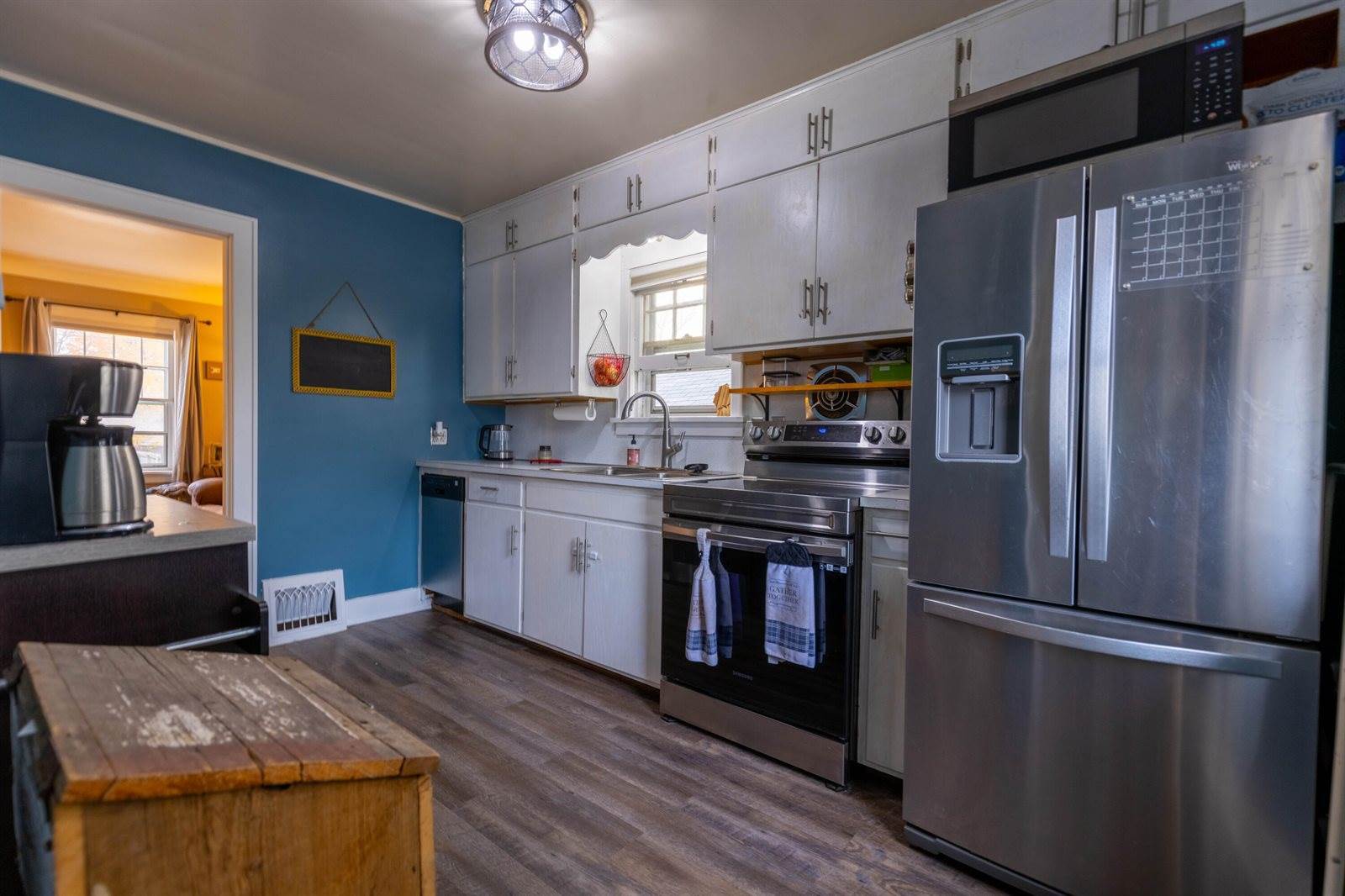 1911 Farnam St, La Crosse, WI 54601