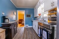 1911 Farnam St, La Crosse, WI 54601