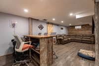 1911 Farnam St, La Crosse, WI 54601