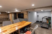 1911 Farnam St, La Crosse, WI 54601