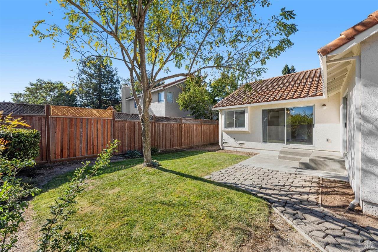 2158 Francisco Avenue, Santa Rosa, CA 95403