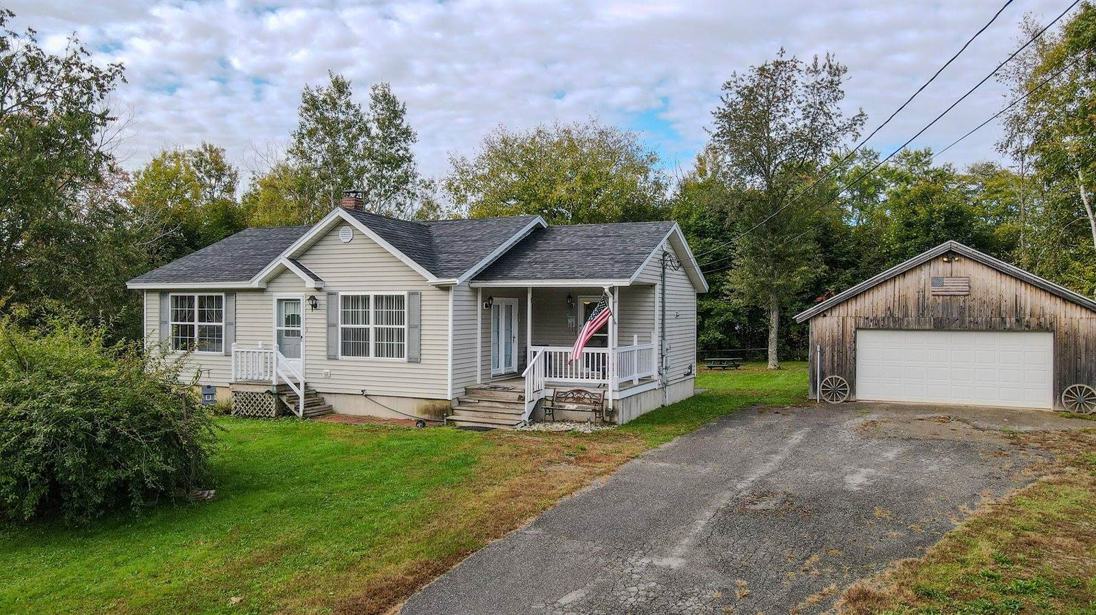 749 Western Avenue, Hampden, ME 04444