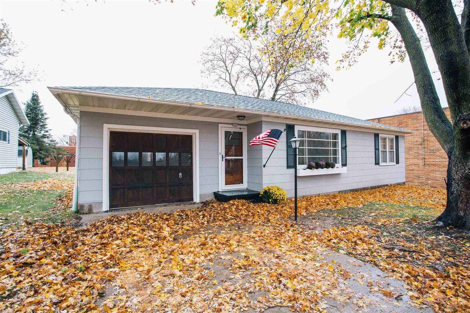 121 N Andrews Avenue, Greenwood, WI 54437