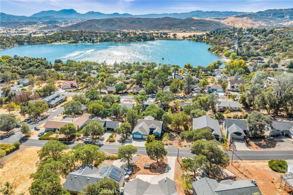 18700 Oak Grove Road, Hidden Valley Lake, CA 95467