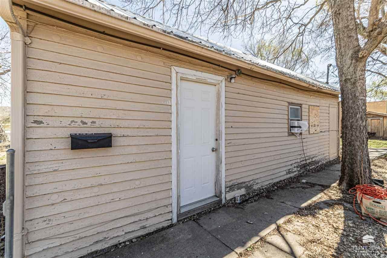 331 West 7th Street, Junction City, KS 66441