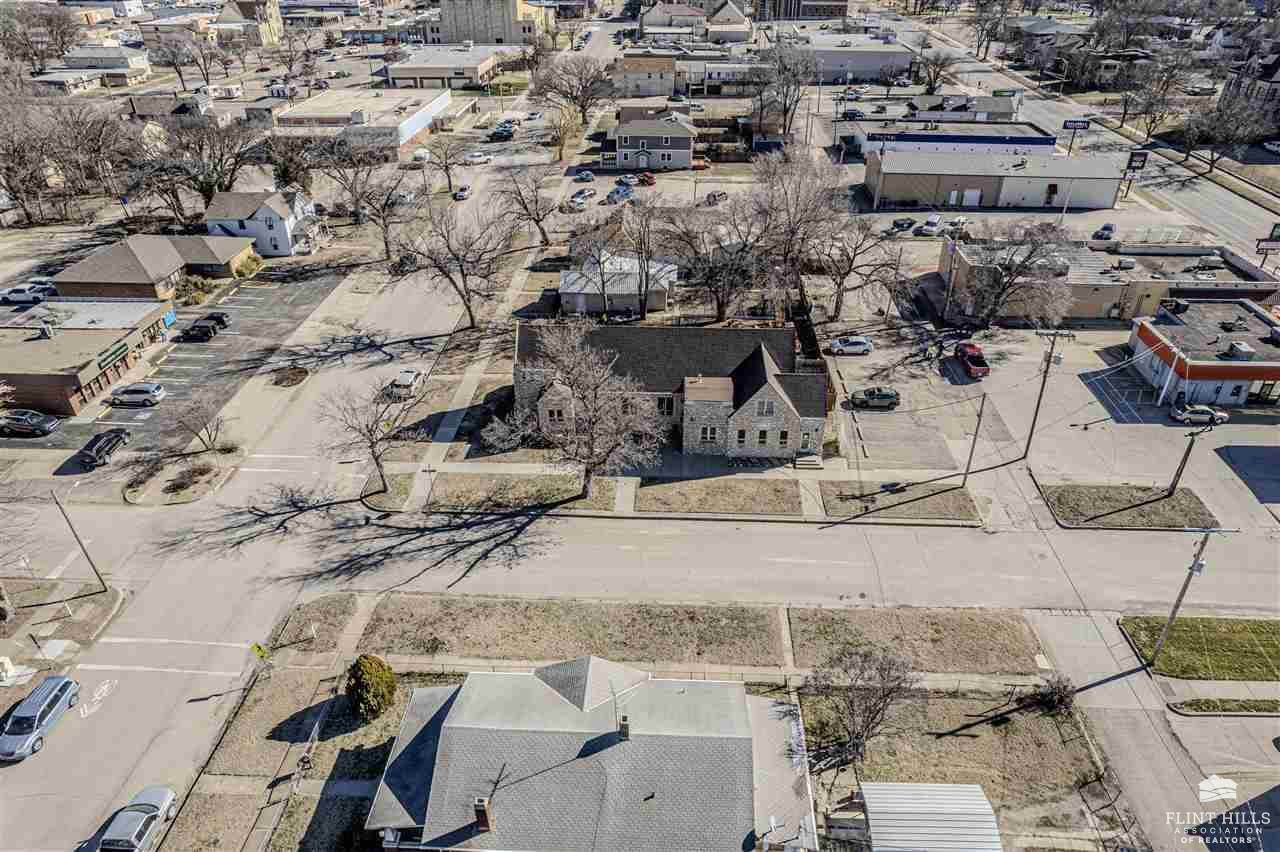 337 West 7th Street, Junction City, KS 66441