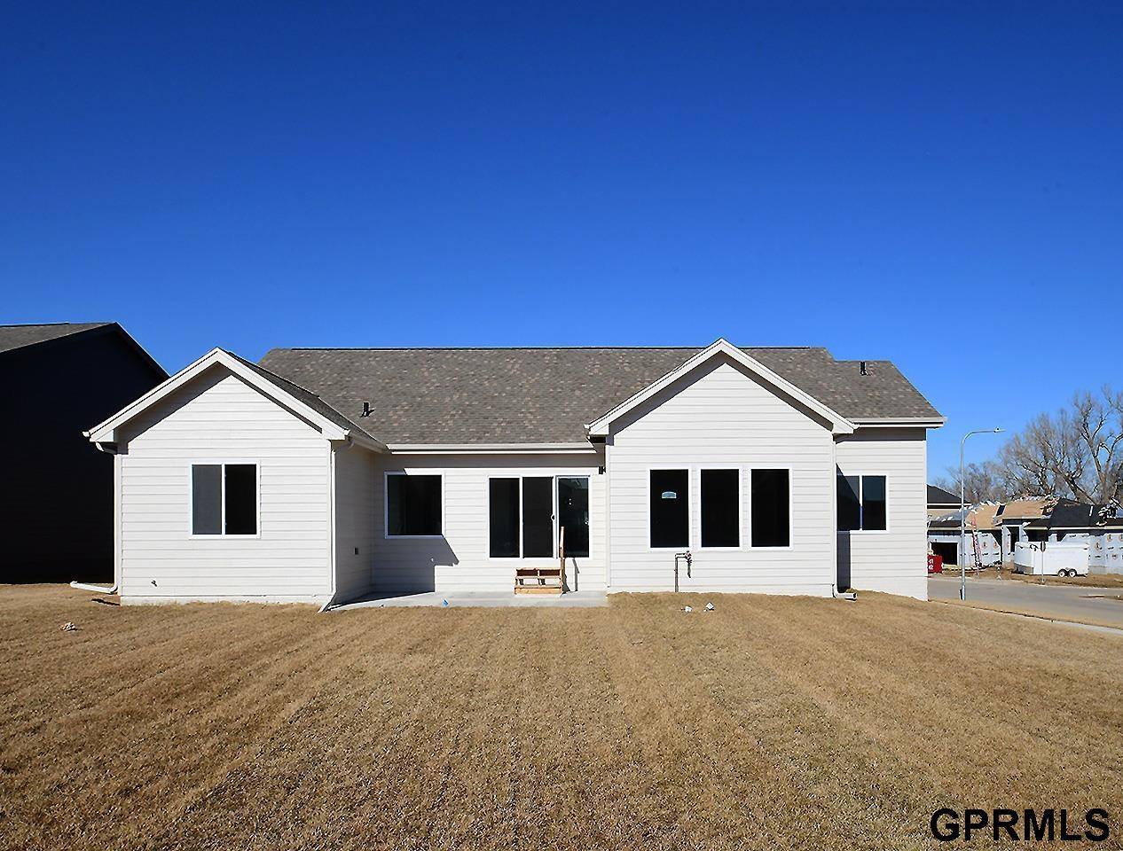 20801 Hartman Avenue, Elkhorn, NE 68022