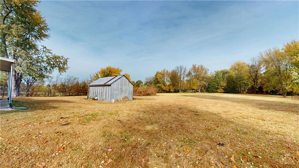 14810 Fairmount Road, Basehor, KS 66007