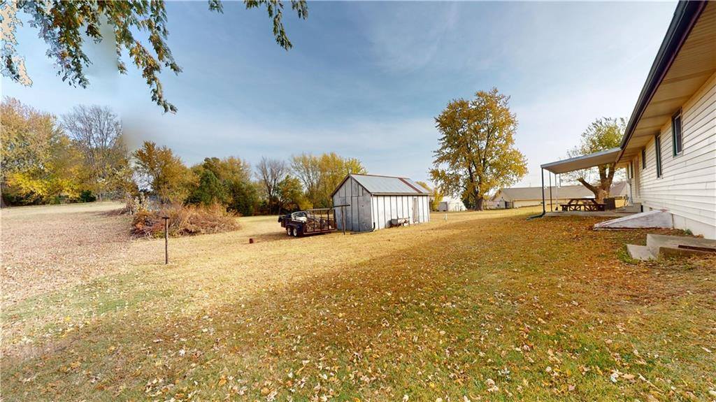 14810 Fairmount Road, Basehor, KS 66007