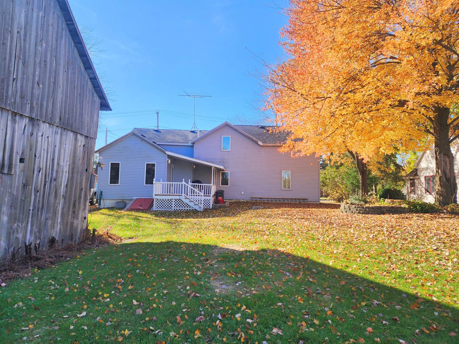 W3372 US Highway 18, Helenville, WI 53137