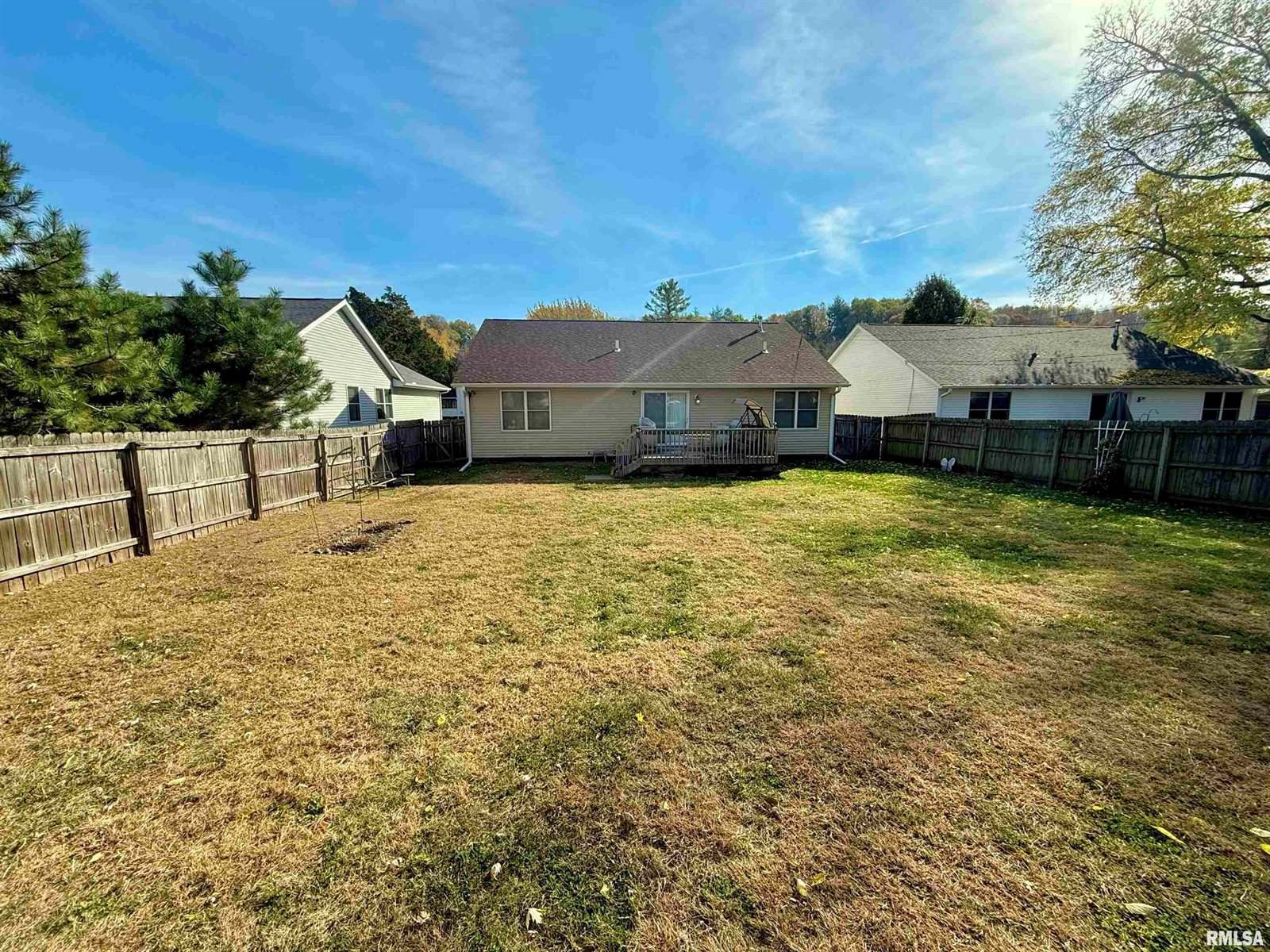 319 3RD Avenue, Hampton, IL 61256