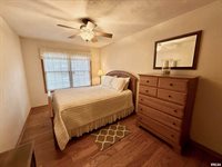 319 3RD Avenue, Hampton, IL 61256