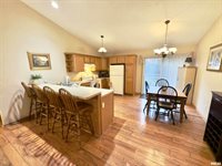 319 3RD Avenue, Hampton, IL 61256