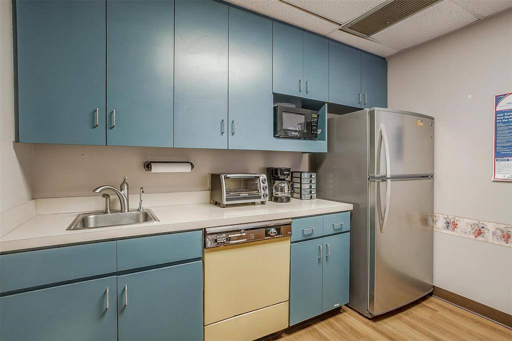 6404 Mccart Avenue, Fort Worth, TX 76133