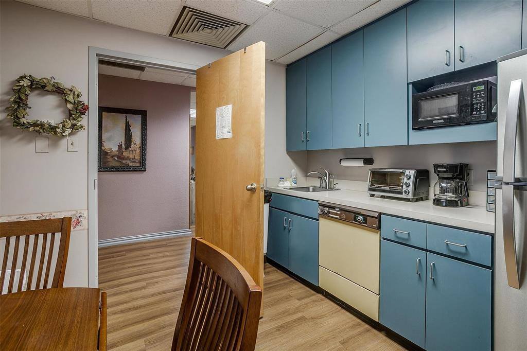 6404 Mccart Avenue, Fort Worth, TX 76133