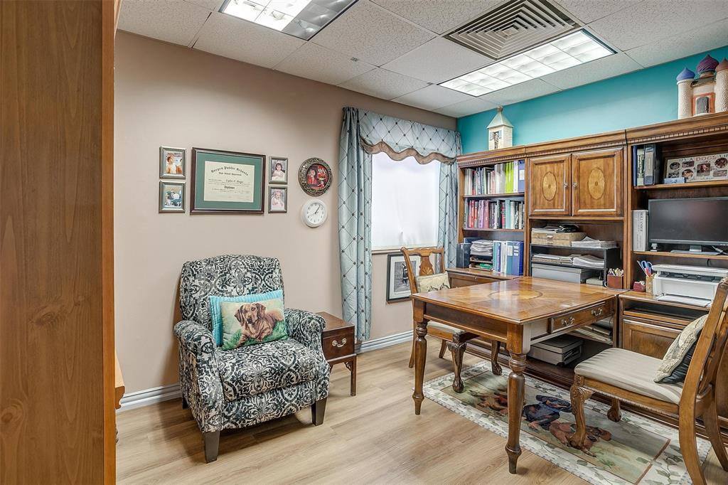 6404 Mccart Avenue, Fort Worth, TX 76133