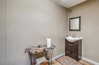 6404 Mccart Avenue, Fort Worth, TX 76133