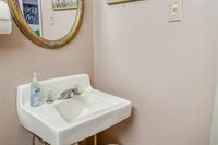 6404 Mccart Avenue, Fort Worth, TX 76133