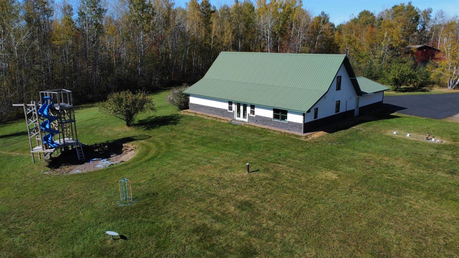 6976 Michalski Road, Sturgeon Lake, MN 55783